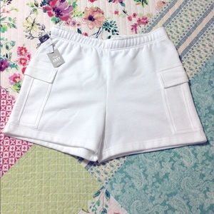 NWT TNA Cozy Fleece Cargo Sweatshort- Large